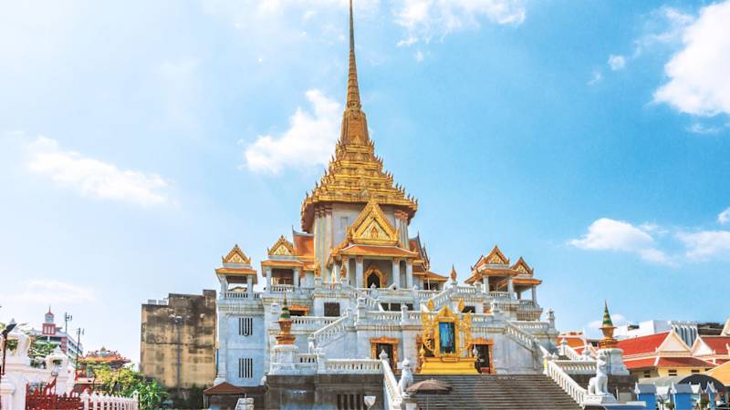 Cover image for Blog Post Example - 10 Famous Temples to Visit in Bangkok!