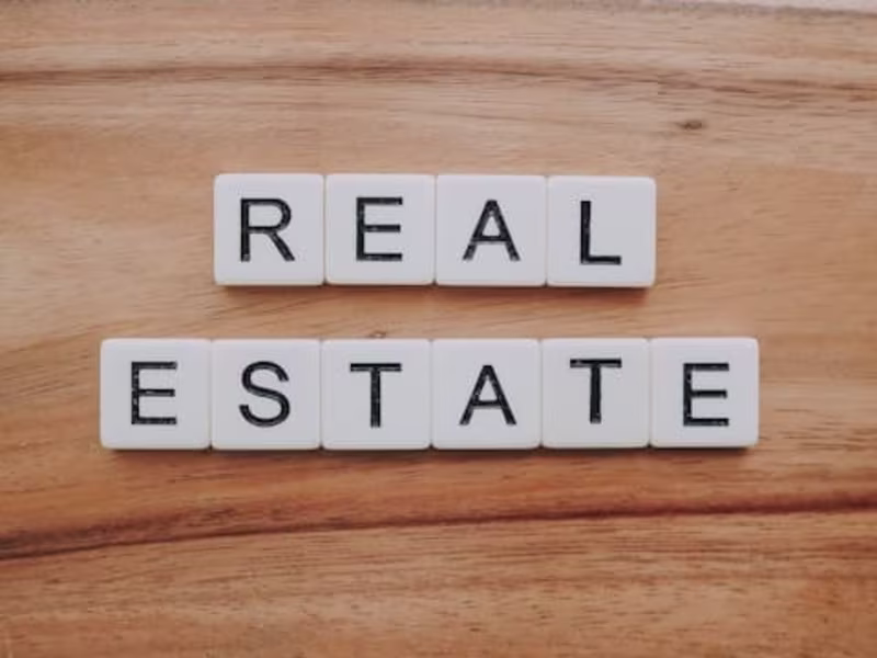 Cover image for Real estate investing writer