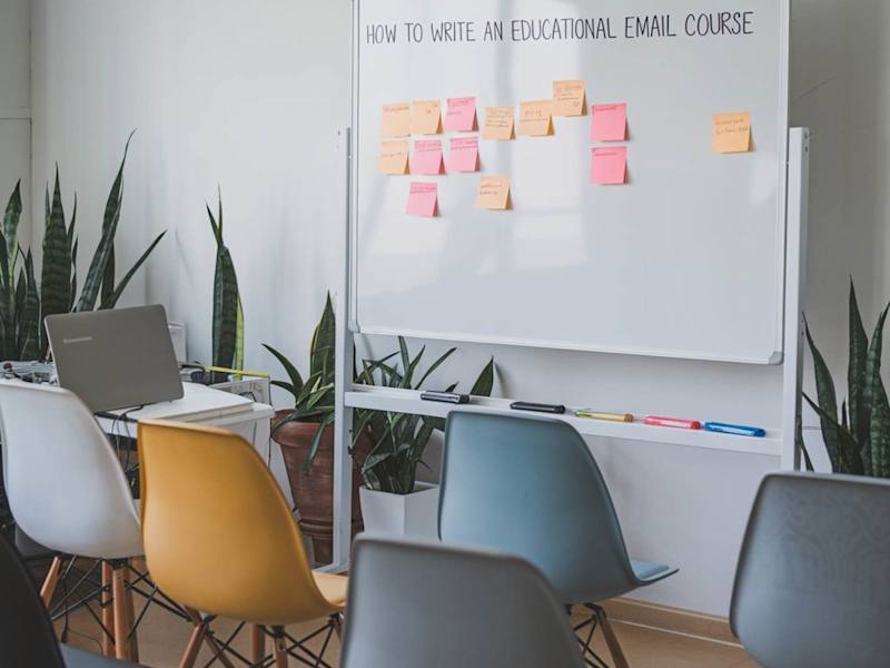 Cover image for Educational Email Course (EEC) Writer