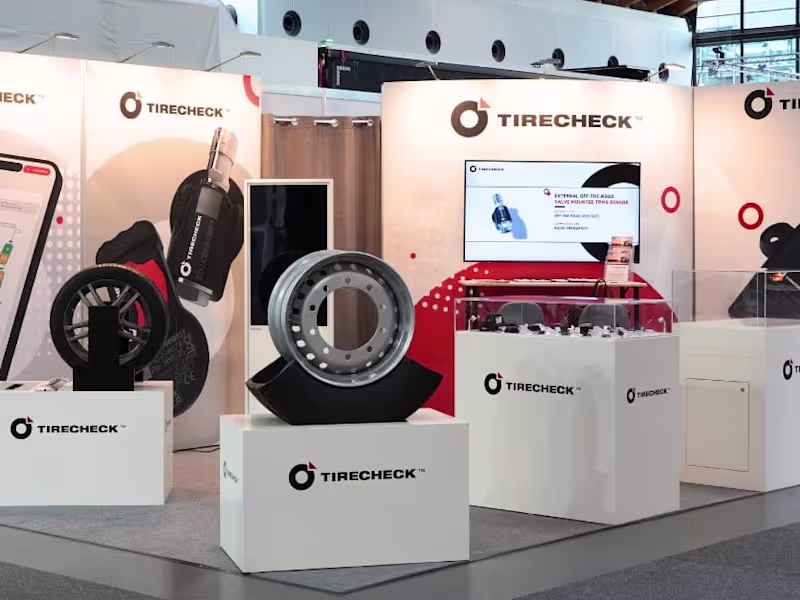 Cover image for Branding Blueprint: Designing Your Easy to use kit