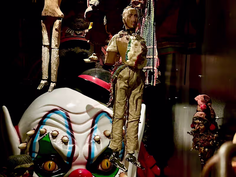 Cover image for Vampa Museum in Doylestown