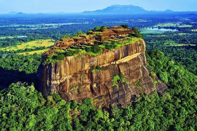 Cover image for The Ultimate Sri Lanka Travel Guide for 2024 and 2025 | Top 10 …