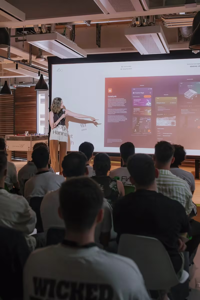 Cover image for UX/UI and Product Designer