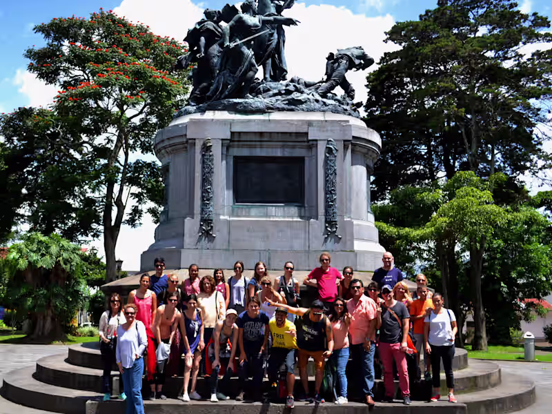 Cover image for Web content writing, English and Spanish