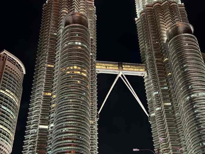 Cover image for Kuala Lumpur
