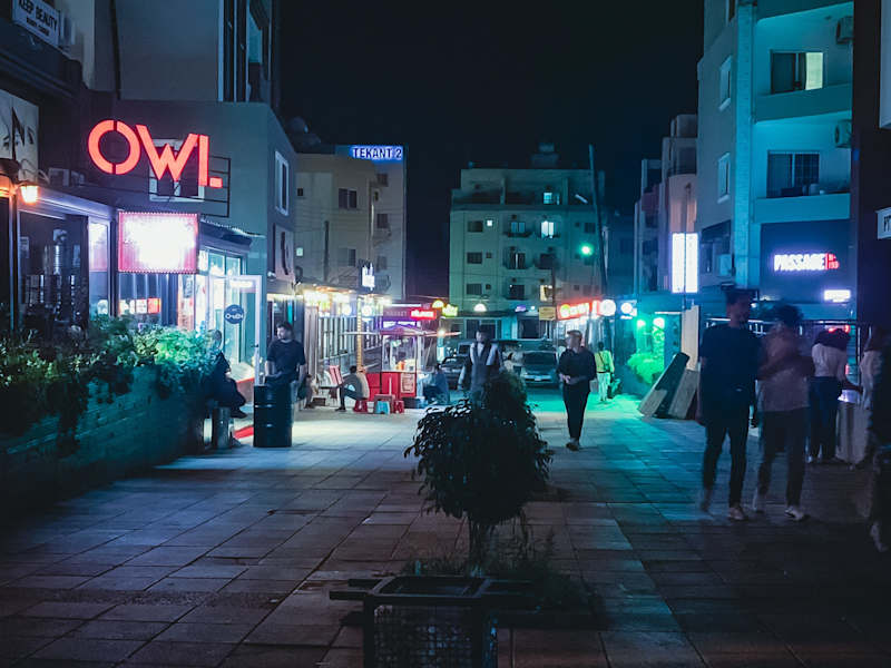 Cover image for Nighttime photography