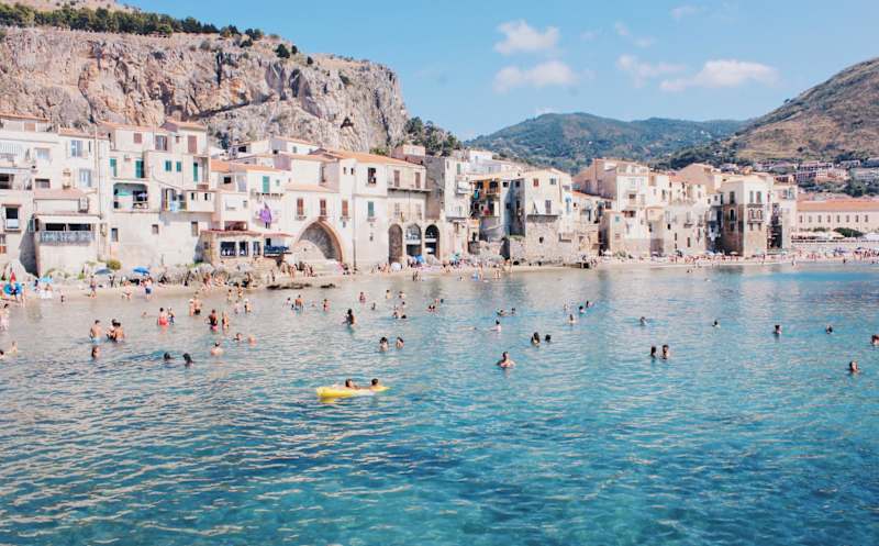 Cover image for Luxury Villa Rentals in Sicily Promotion