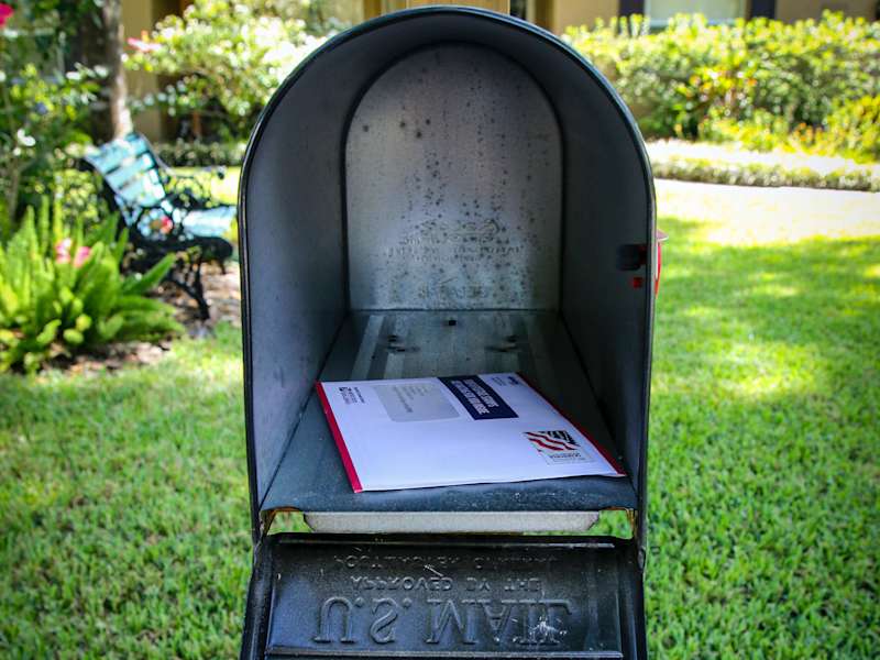 Cover image for Direct Mail Campaigns That Convert