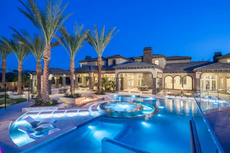 Cover image for Luxury Real Estate MOCK Example #3. Dreaming In Hollywood!