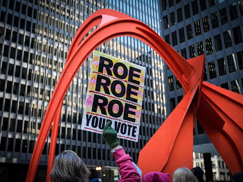 Cover image for Columbia students join Chicago Women's March for reproductive...