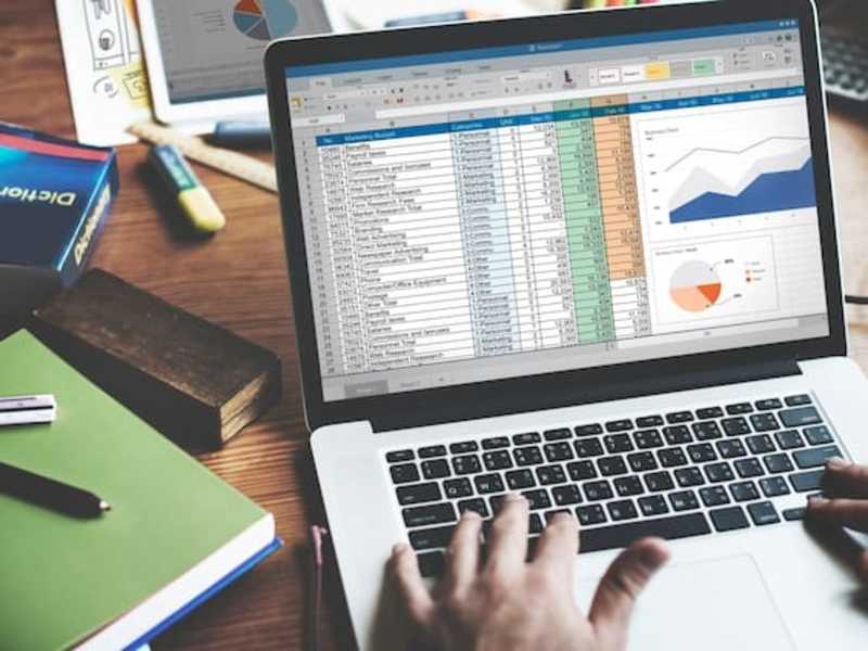 Cover image for Data entry 