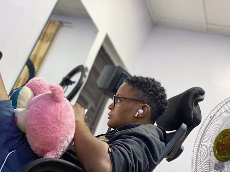 Cover image for Community content (Discord announcements, educational posts)