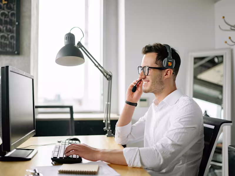 Cover image for Customer Service