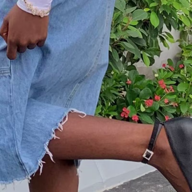 Cover image for Oyin Abayomi on Instagram: “ootd♥︎ #ootdfashion #ootdstyle #out…