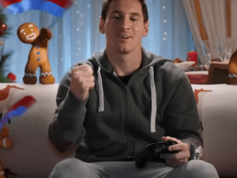 Cover image for FIFA 15 - Christmas Commercial - Messi vs Hazard - YouTube