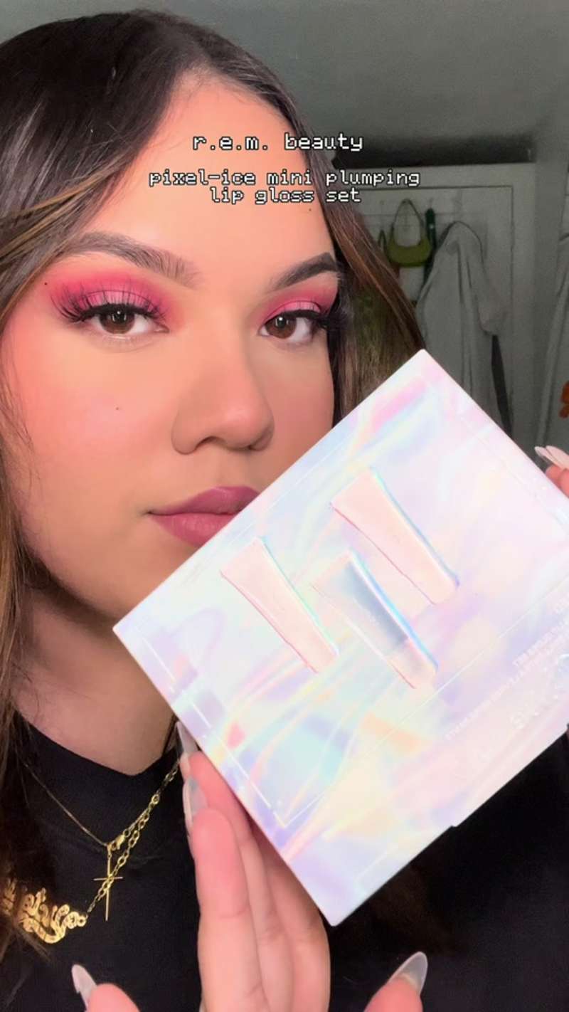 Cover image for These @r.e.m. beauty pixel-iced minis are going right in my pur…