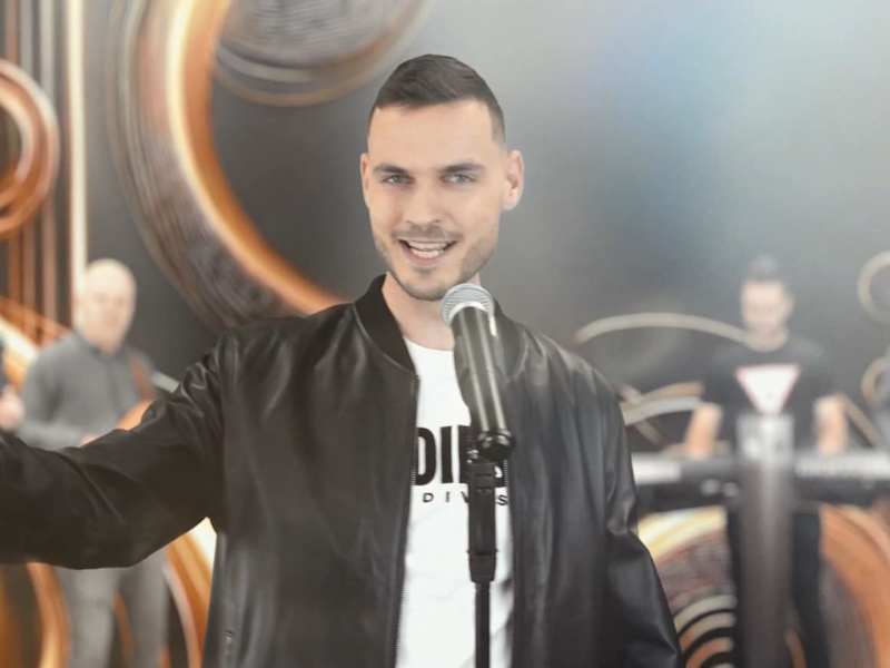 Cover image for Music Video (Greenscreen)