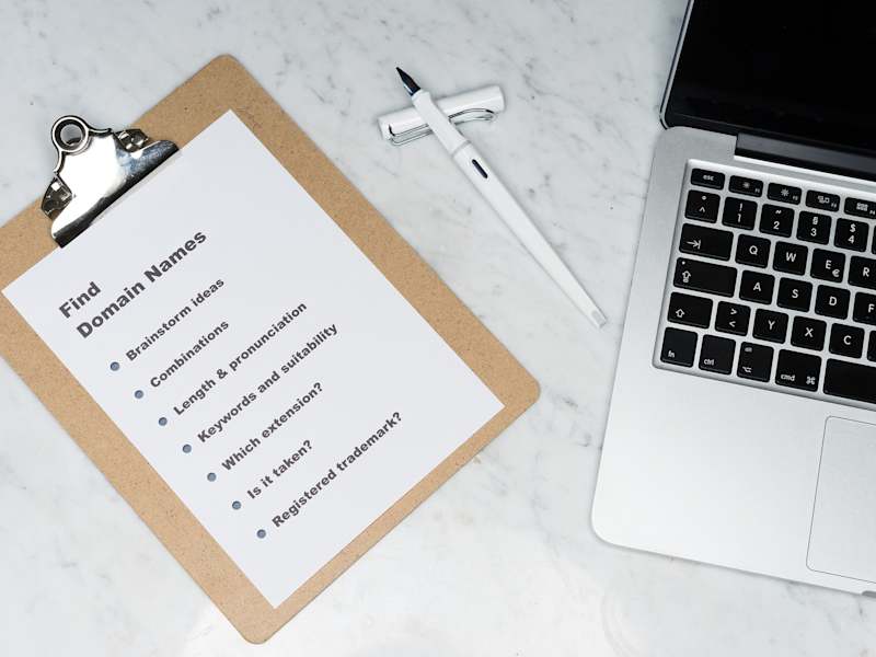 Cover image for Social Media Strategy & Marketing: Set up, Optimize, Coast