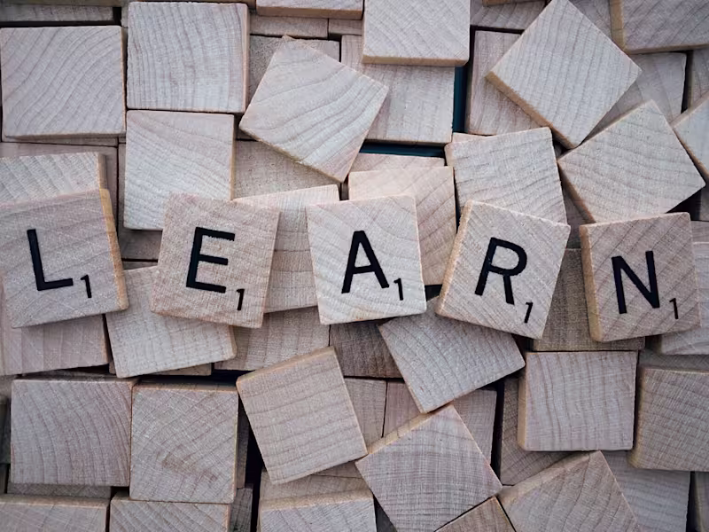 Cover image for Blog Post: 5 Tips to Finish an Online Course Successfully. 
