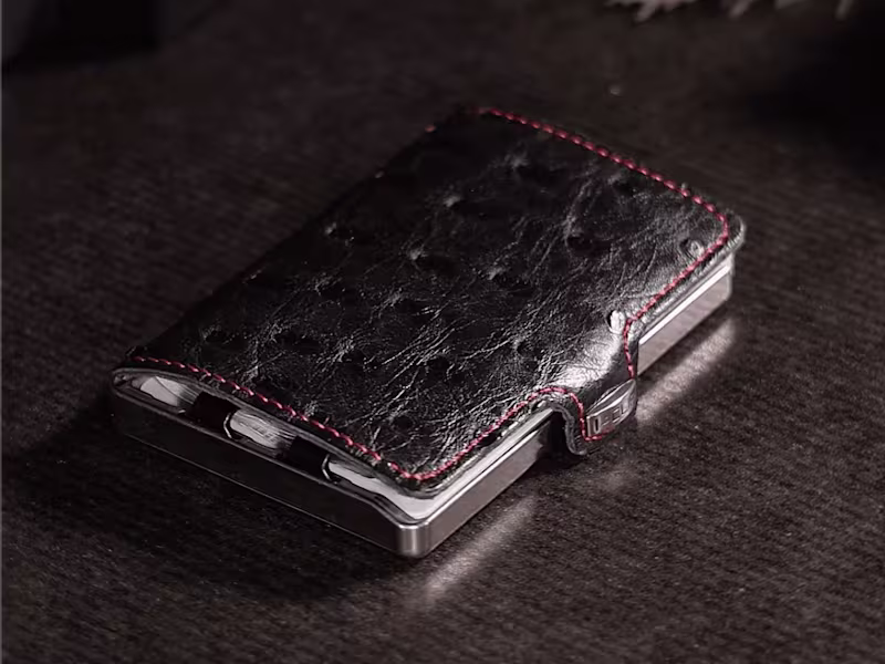 Cover image for I-CLIP the wallet | Christmas video for social media, 2022