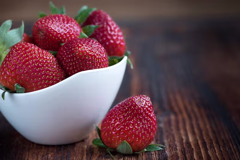 Cover image for 7 Low-Sugar Fruits