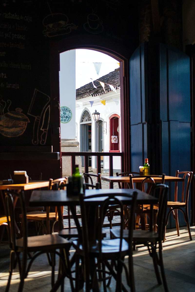 Cover image for Online Article: Lunch Alone- The Importance of Connection
