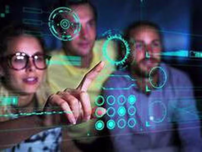 Cover image for Revolutionizing Training: Navigating the Digital Age with Succes