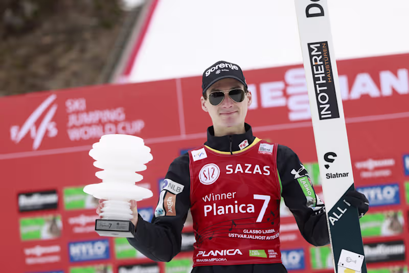 Cover image for When sound becomes a trophy.

I