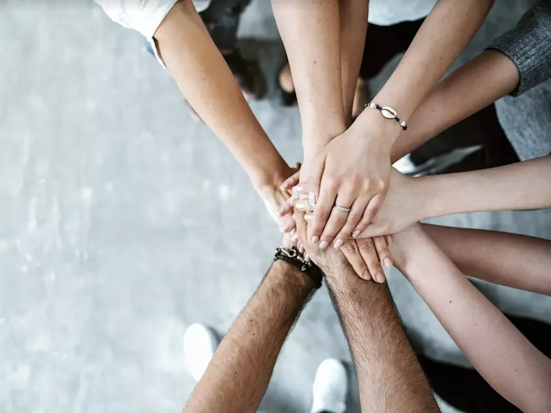 Cover image for 4 Ways Sales Enablement Enhances Sales Performance Management