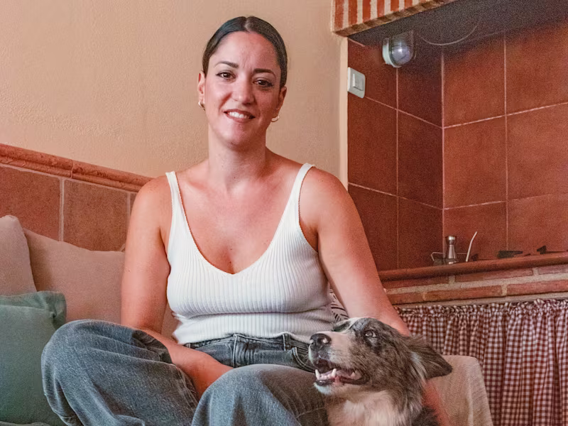 Cover image for La Niña del Rio — lifestyle, portrait, & AirBnB photos
