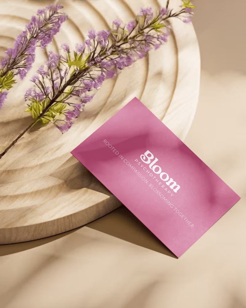 Cover image for STRATEGIC BRAND IDENTITY