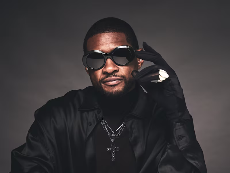 Cover image for Usher Portrait Session