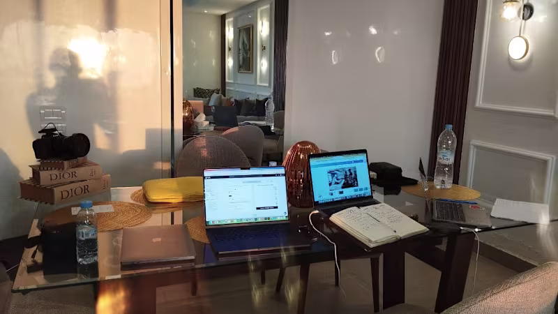 Cover image for Hello there! Working from here this week.