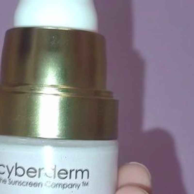 Cover image for Beth | Makeup Enthusiast on Instagram: ”#thesunscreencompanygif…