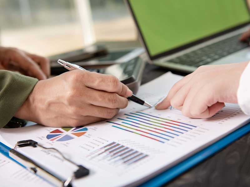Cover image for Academic/technical report editing
