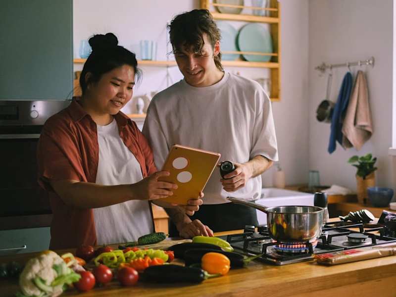 Cover image for 11 Tips for Meal Prepping With a Partner