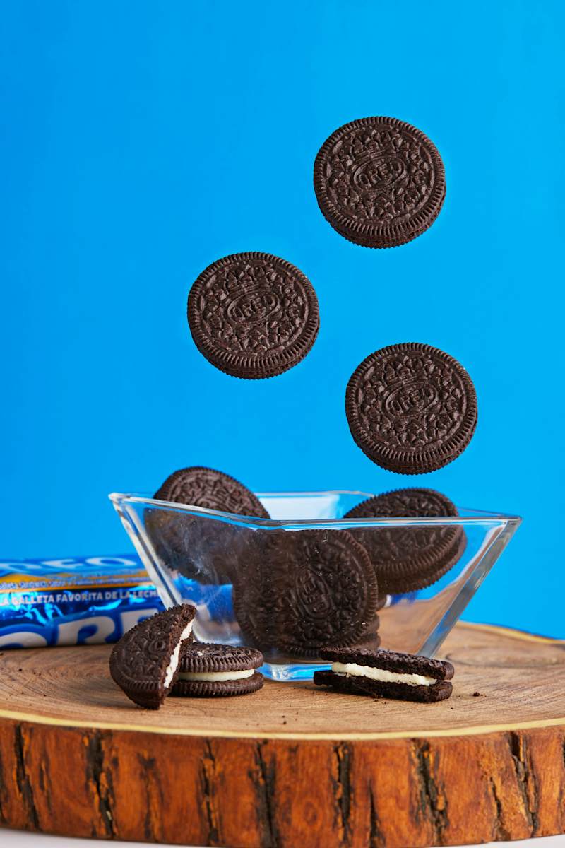 Cover image for Think twice before having too many Oreos