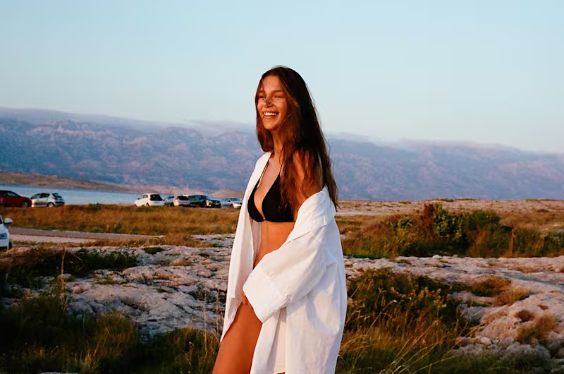 Cover image for Through the Hours