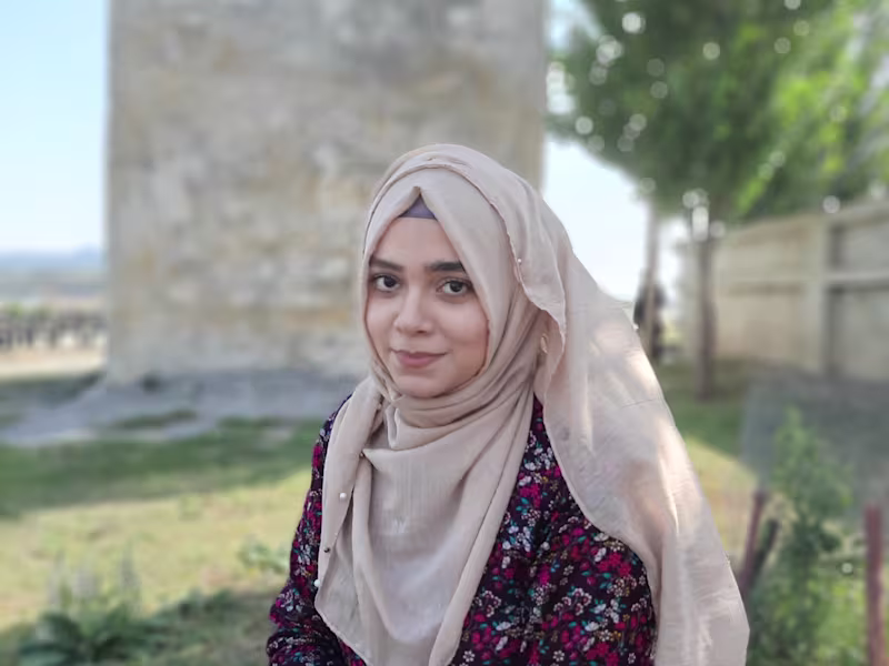 Cover image for copywriting that converts leads into clients