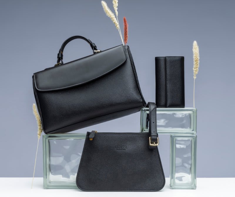 Cover image for Iconic bags OZETA