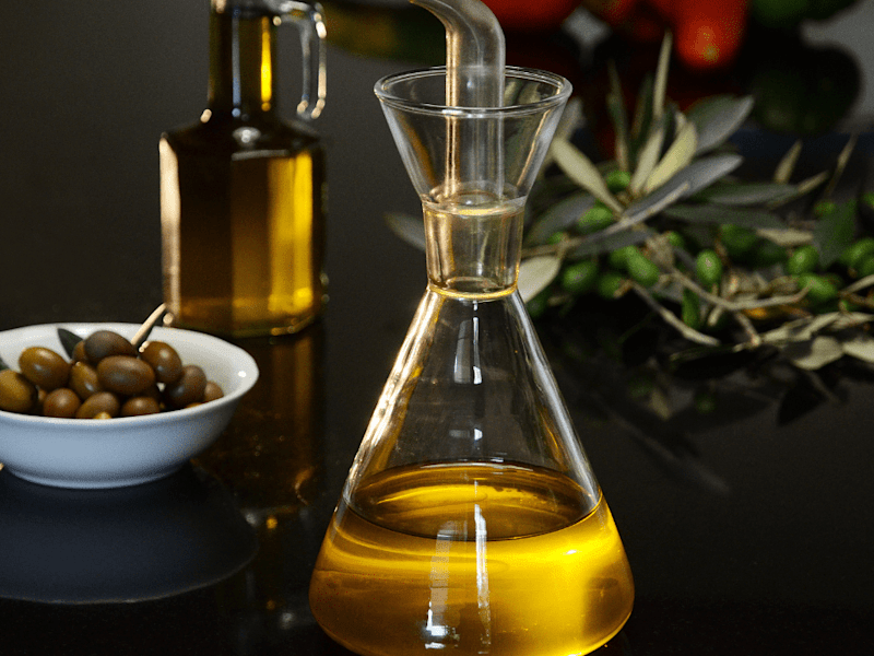 Cover image for Blog Post - ¿El aceite de oliva aporta beneficios a la salud?  
