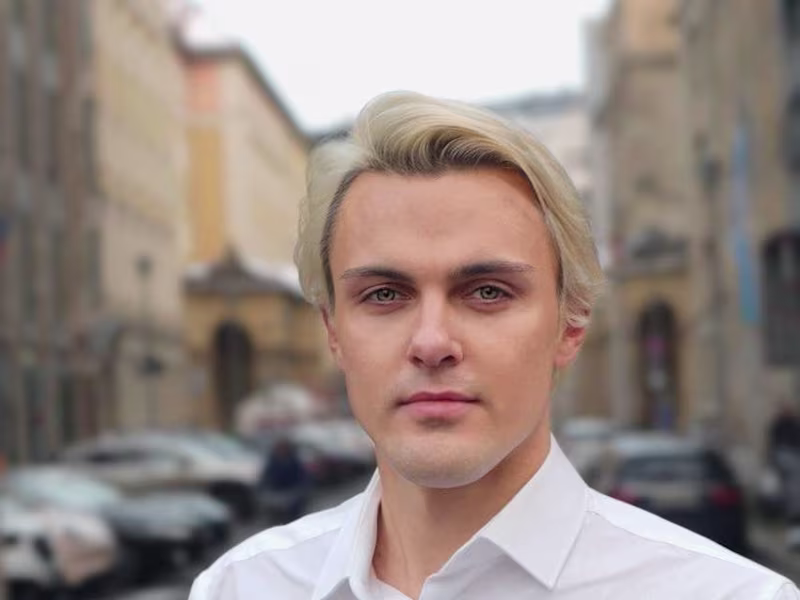 Cover image for Online Database and Interviewing Candidates for a Film Studio