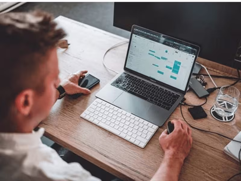 Cover image for 10 Tools To Acquire More Customers in 2022