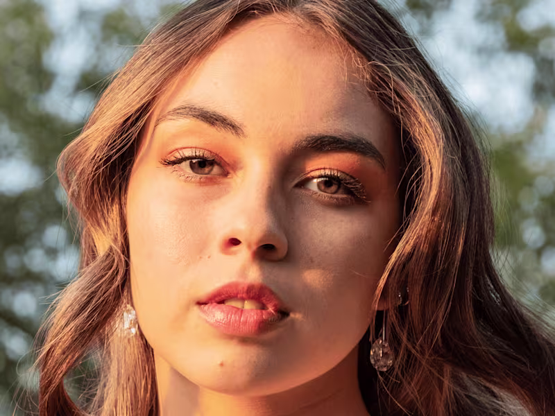 Cover image for Golden Blossom: Miss Chile Candidate