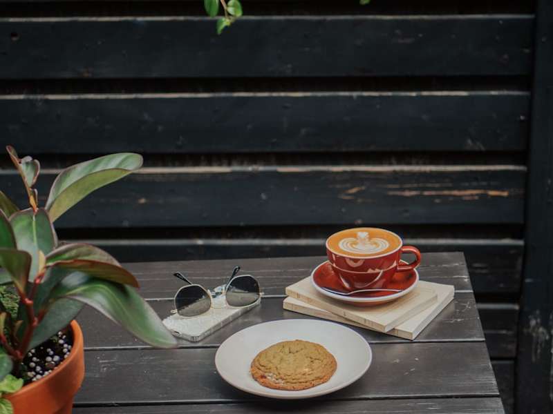 Cover image for Montreal Coffee shop