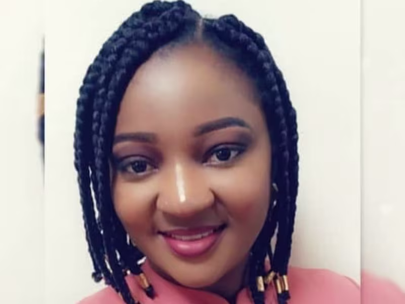 Cover image for I'm Favour, a skilled customer service expert. .