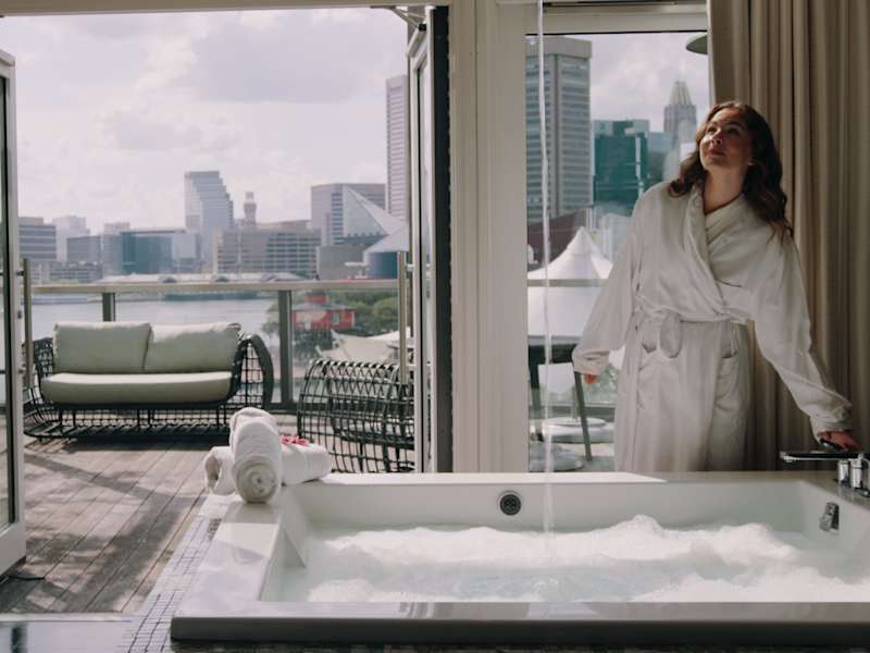 Cover image for Four Seasons Hotels and Resorts Baltimore