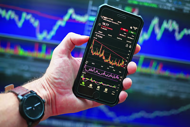 Cover image for Growth Investing vs. Value Investing in the 2023-2024 Stock Mar…