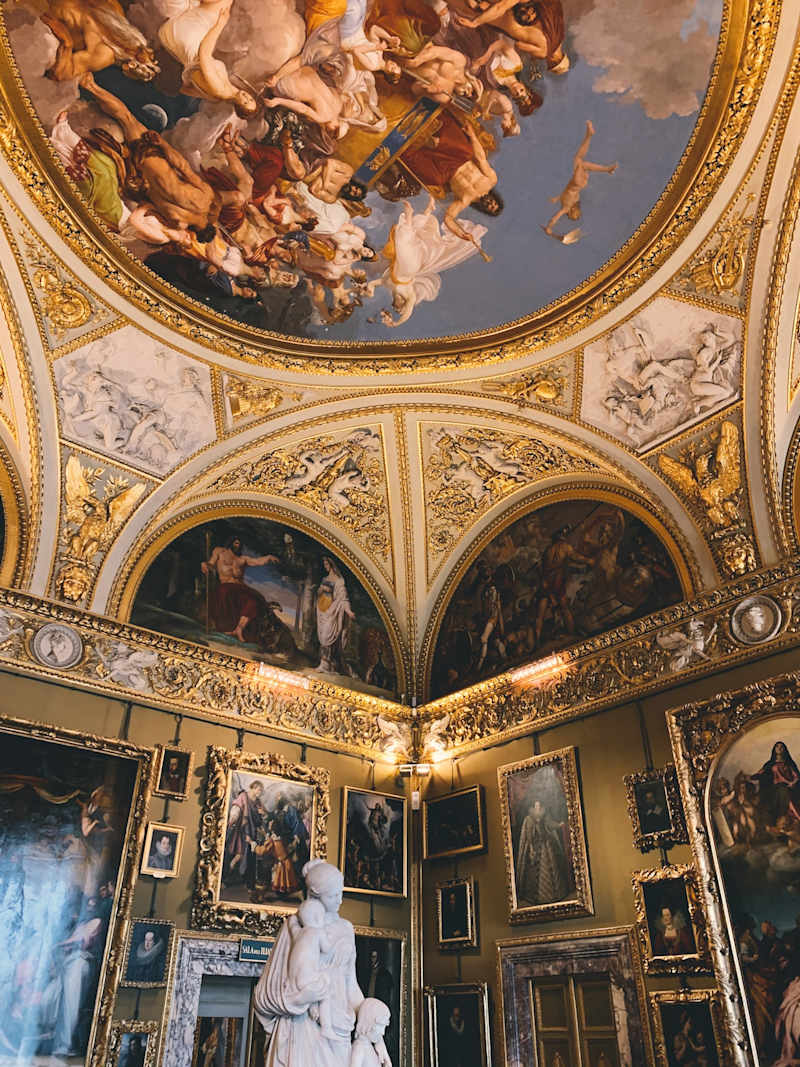 Cover image for Decoding The Look: Baroque-Style Design Ideas For Your Home