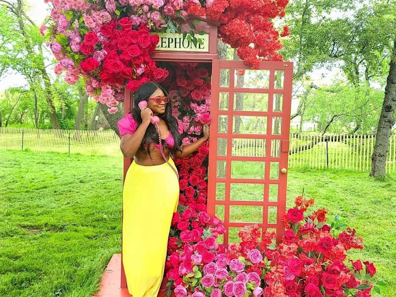 Cover image for Floral Escape